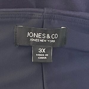 Jones & Co Navy slacks. Perfect for work or dress. Nice lined waist 3X